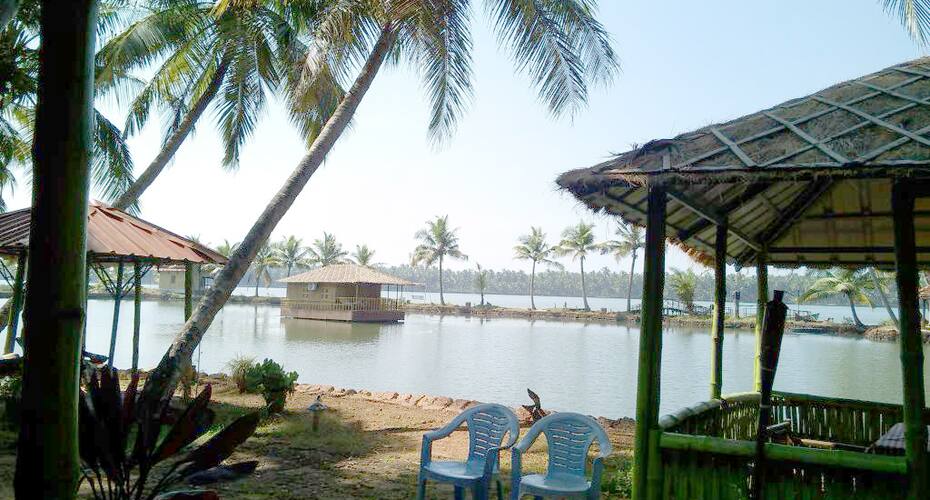 Oyster Opera Island Resort, Kasaragod 4